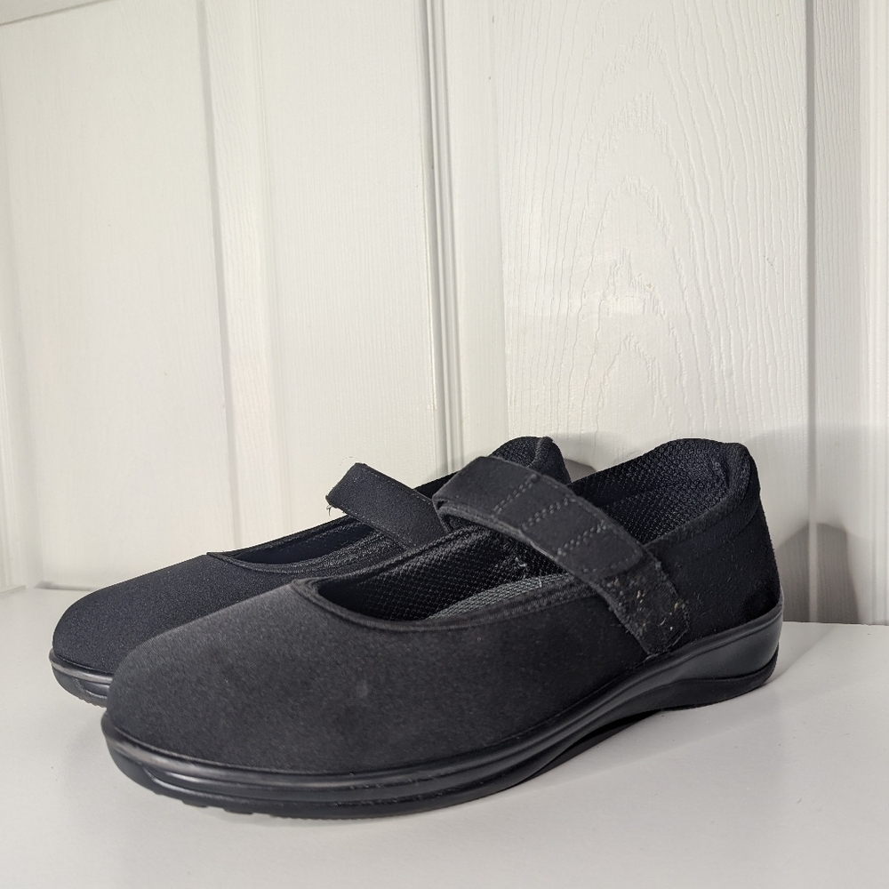 Orthofeet Womens Shoes Springfield  Mary Jane Black Size 7 Wide D